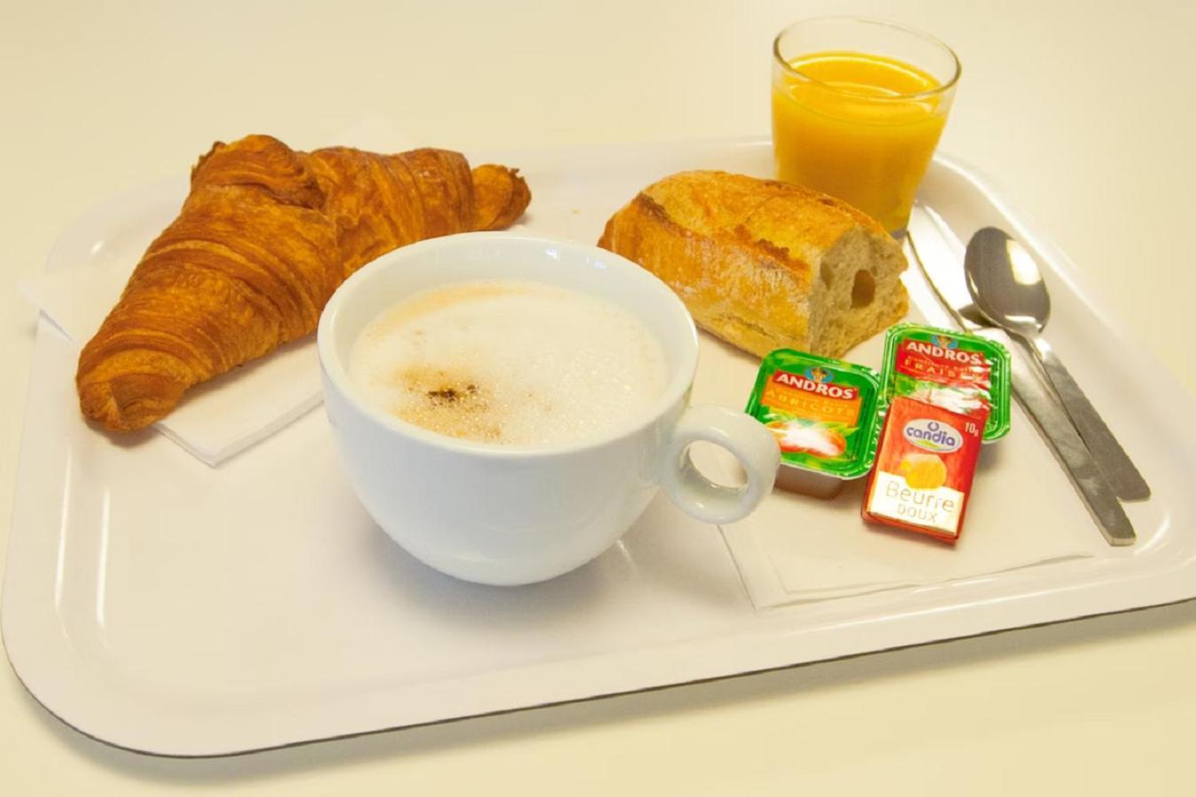 Mimosa Avec Parking Interieur